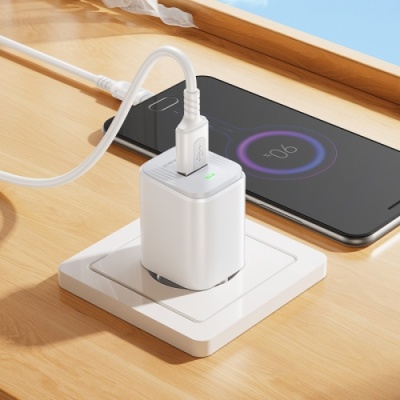 мережевий зарядний пристрій borofone bas82a qc3.0 (1usb/3a) + usb - microusb (білий) 