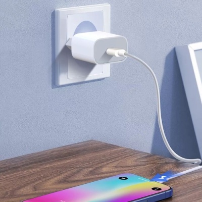 мережевий зарядний пристрій xo l77 1type-c/20w/pd + (type-c - lightning) (бiлий) 