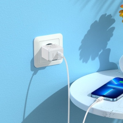 мережевий зарядний пристрій hoco cs11a 1usb/2.1a + (usb - lightning) (білий) 