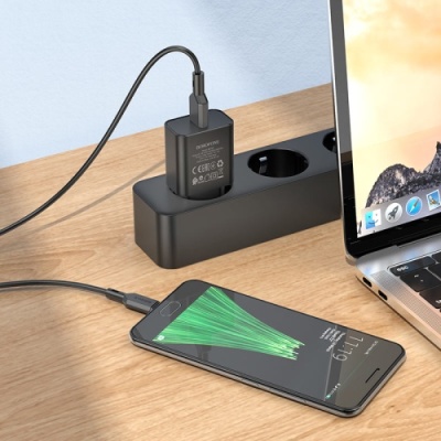 мережевий зарядний пристрій borofone ba72a spring 1usb/18w/qc3.0 (чорний) 