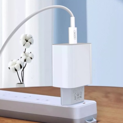 мережевий зарядний пристрій xo l77 1type-c/20w/pd + (type-c - lightning) (бiлий) 