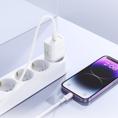 мережевий зарядний пристрій borofone ba99a 1type-c/20w/pd + (type-c - lightning) (білий) 