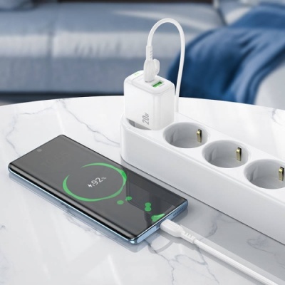 мережевий зарядний пристрій borofone bas44a 1usb/18w/qc3.0 + 1type-c/20w/pd + (type-c - type-c) (білий) 