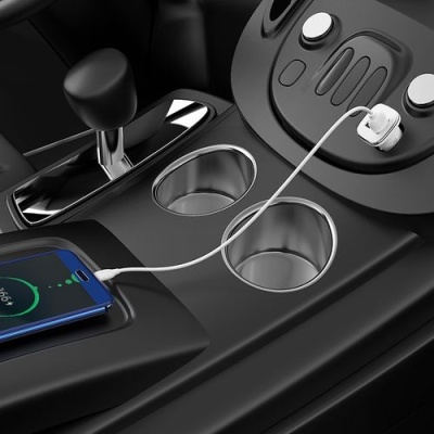 Автомобільний Зарядний Пристрій Borofone BZ12 2USB/2.4A + (USB - Type-C) (Білий)